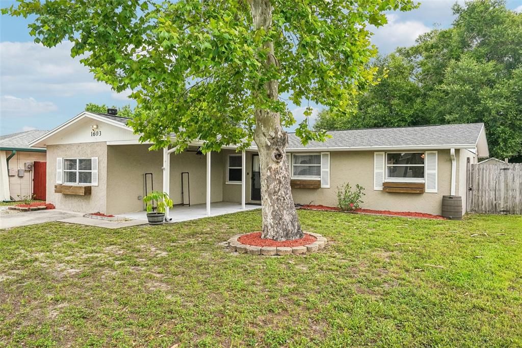 For Sale: $399,900 (3 beds, 2 baths, 1430 Square Feet)