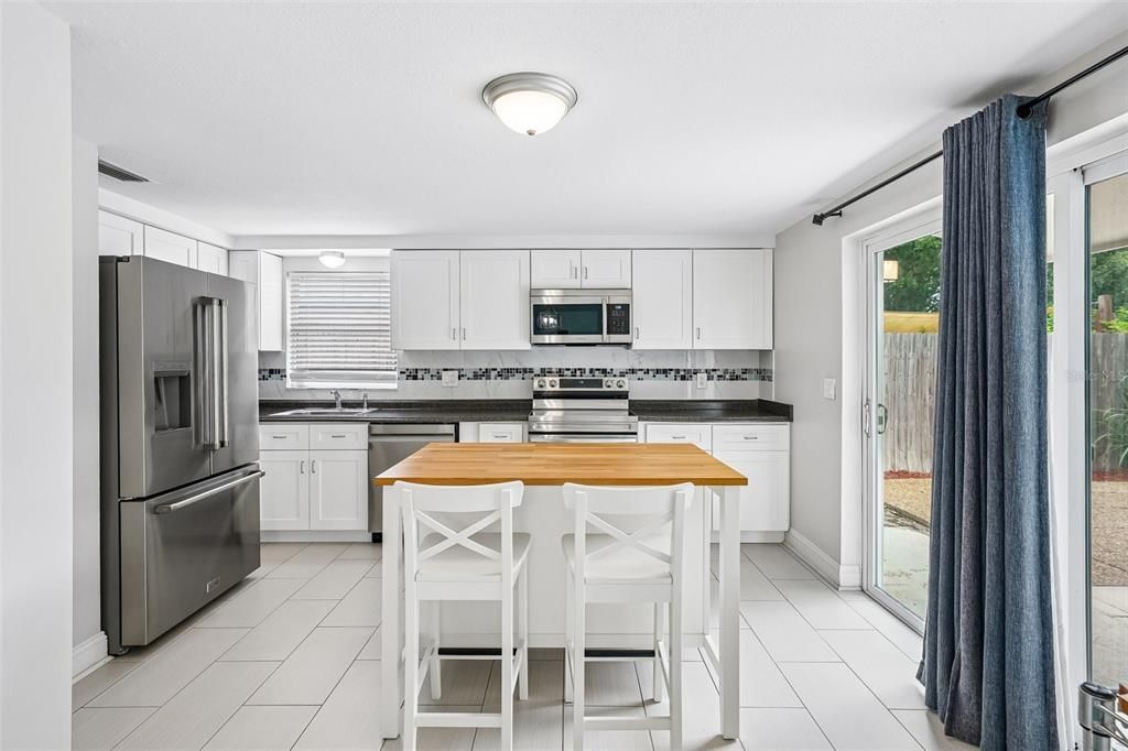 For Sale: $399,900 (3 beds, 2 baths, 1430 Square Feet)