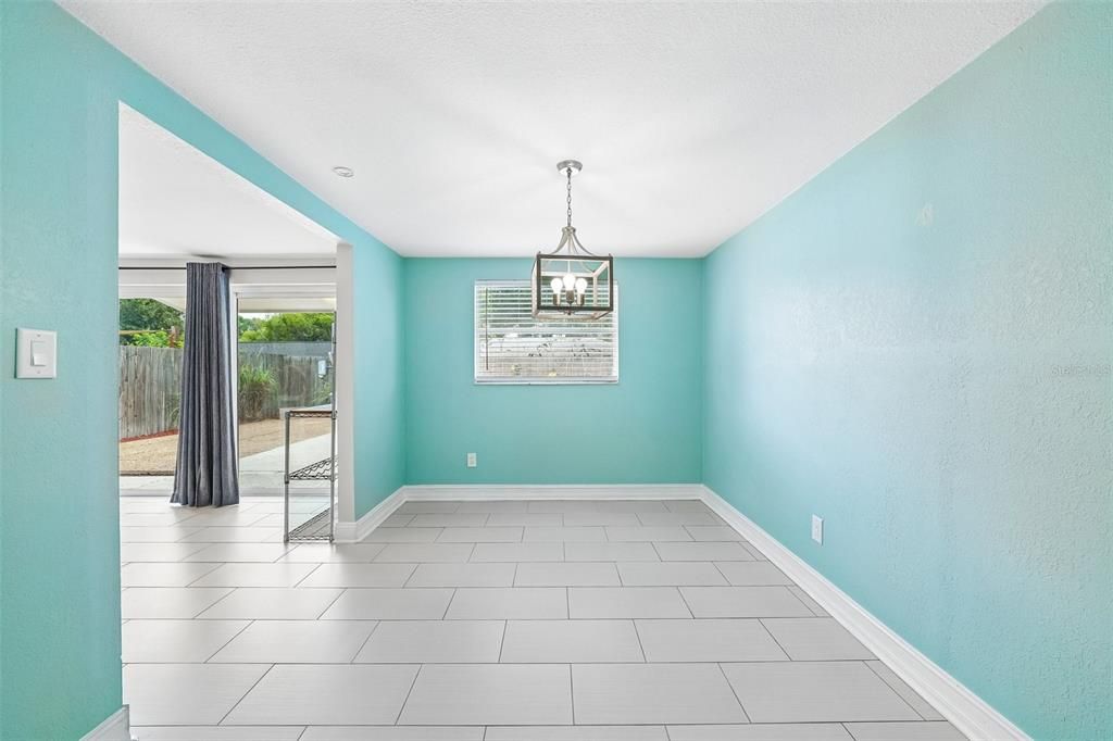 For Sale: $399,900 (3 beds, 2 baths, 1430 Square Feet)