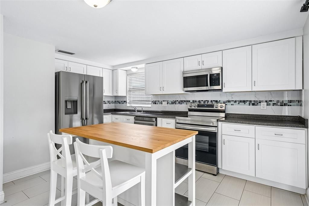 For Sale: $399,900 (3 beds, 2 baths, 1430 Square Feet)