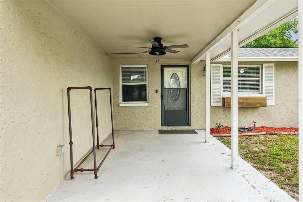 For Sale: $399,900 (3 beds, 2 baths, 1430 Square Feet)