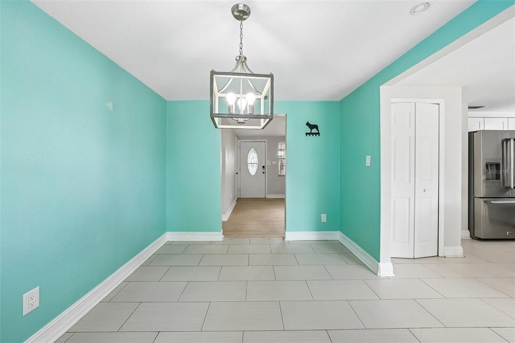 For Sale: $399,900 (3 beds, 2 baths, 1430 Square Feet)