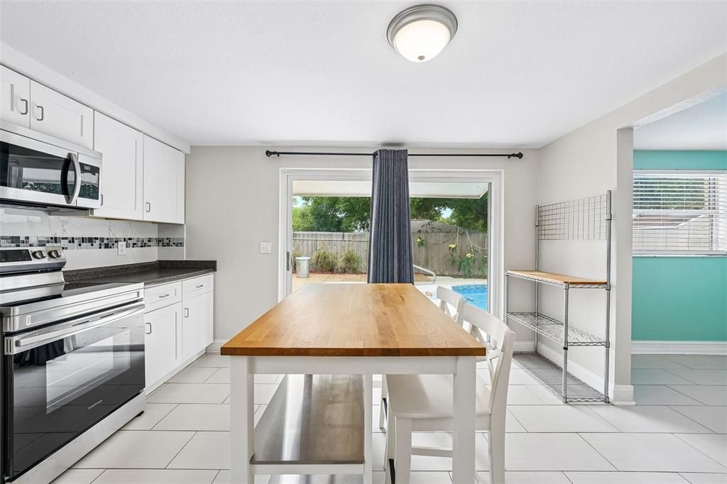 For Sale: $399,900 (3 beds, 2 baths, 1430 Square Feet)