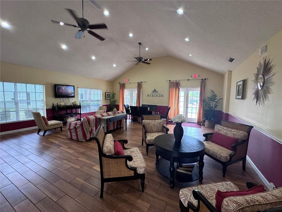 For Sale: $145,000 (1 beds, 1 baths, 830 Square Feet)