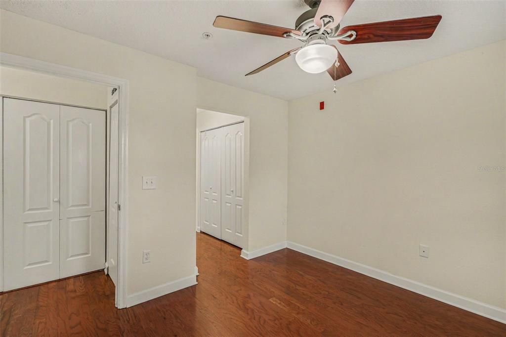 For Sale: $145,000 (1 beds, 1 baths, 830 Square Feet)