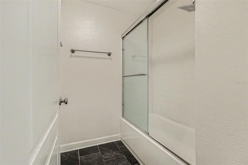 For Sale: $145,000 (1 beds, 1 baths, 830 Square Feet)