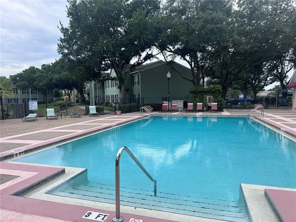 For Sale: $145,000 (1 beds, 1 baths, 830 Square Feet)