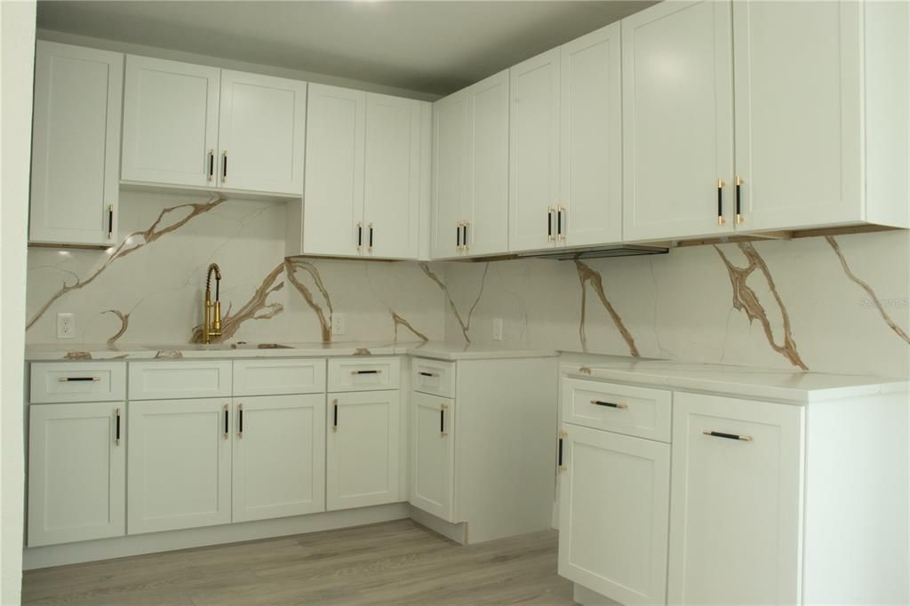 For Sale: $290,000 (3 beds, 2 baths, 1000 Square Feet)