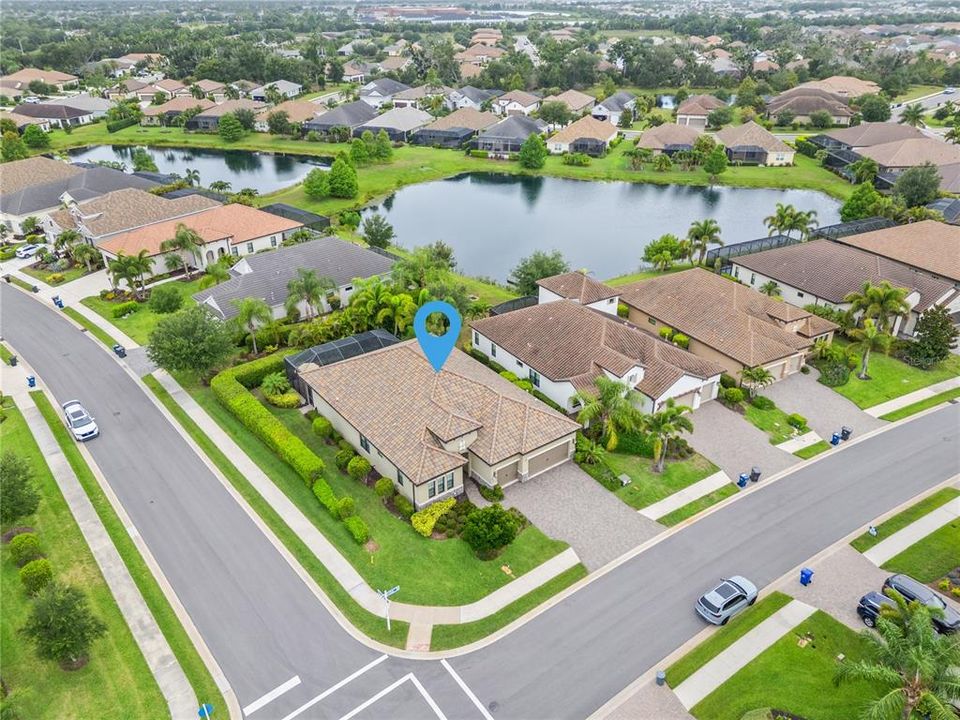 En Venta: $874,000 (4 camas, 3 baños, 2683 Pies cuadrados)