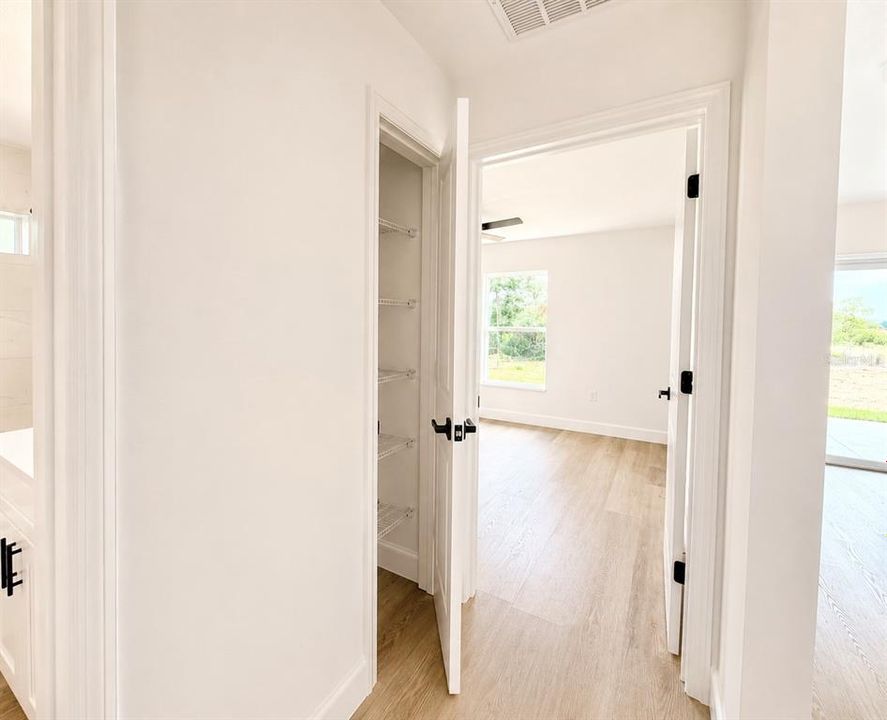 En Venta: $298,800 (3 camas, 2 baños, 1532 Pies cuadrados)