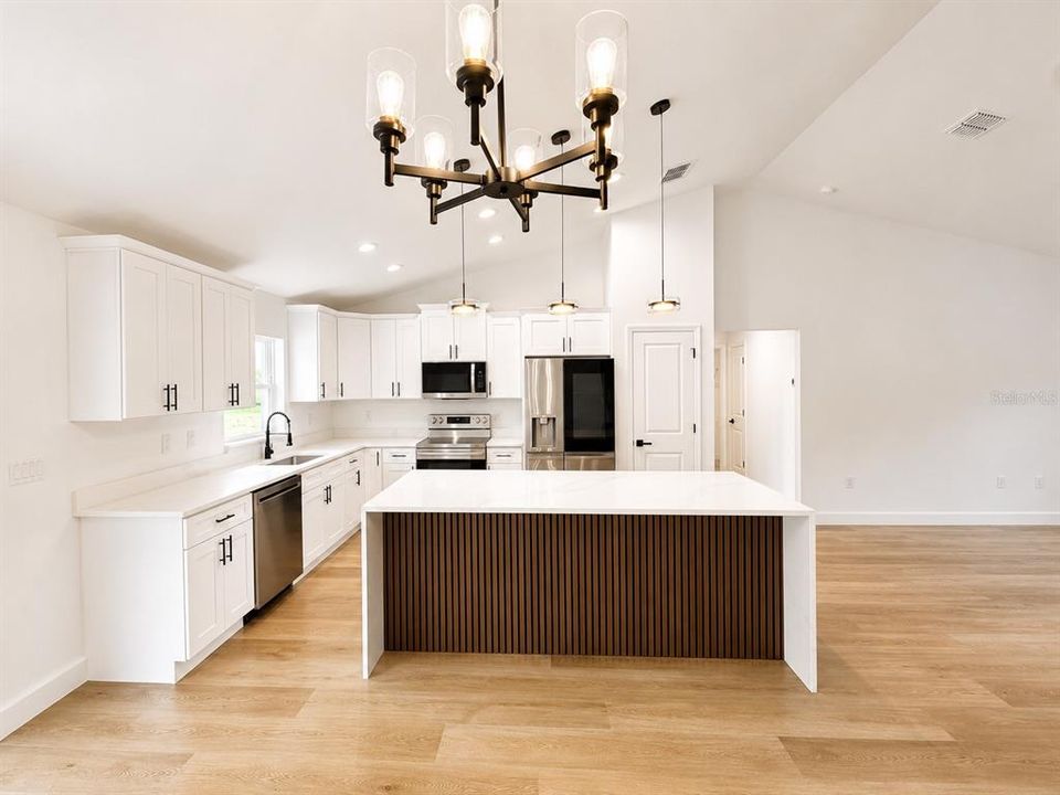 En Venta: $298,800 (3 camas, 2 baños, 1532 Pies cuadrados)