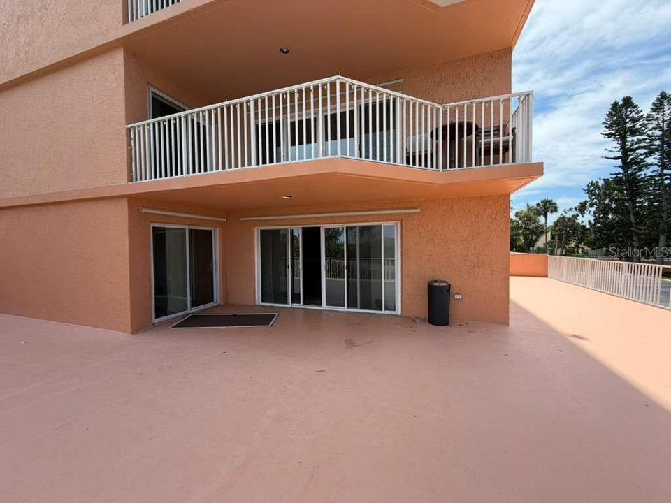 En Venta: $350,000 (3 camas, 3 baños, 1455 Pies cuadrados)