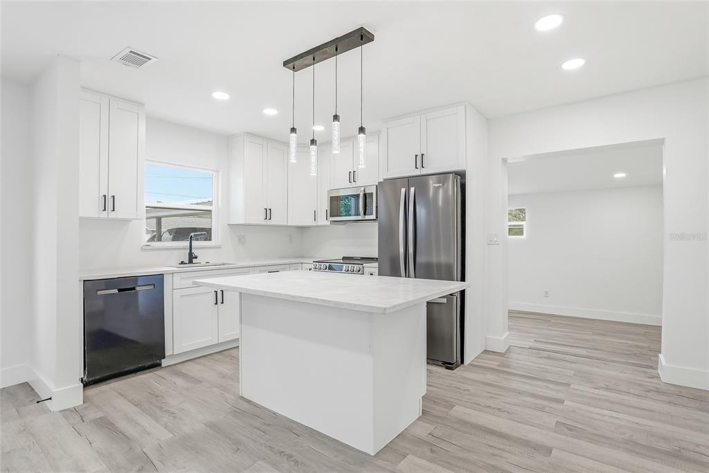 For Sale: $319,900 (3 beds, 2 baths, 1345 Square Feet)