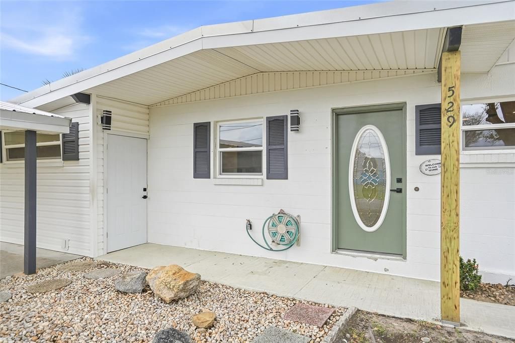 For Sale: $319,900 (3 beds, 2 baths, 1345 Square Feet)
