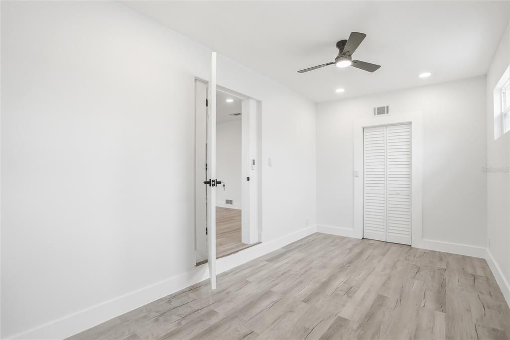 For Sale: $319,900 (3 beds, 2 baths, 1345 Square Feet)