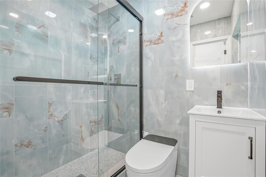 For Sale: $319,900 (3 beds, 2 baths, 1345 Square Feet)