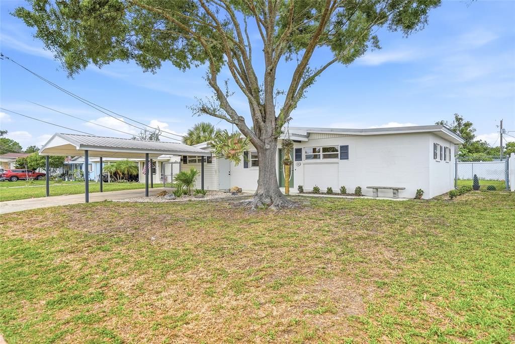 For Sale: $319,900 (3 beds, 2 baths, 1345 Square Feet)