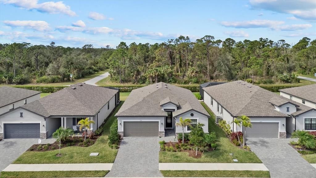 For Sale: $325,000 (4 beds, 3 baths, 2032 Square Feet)