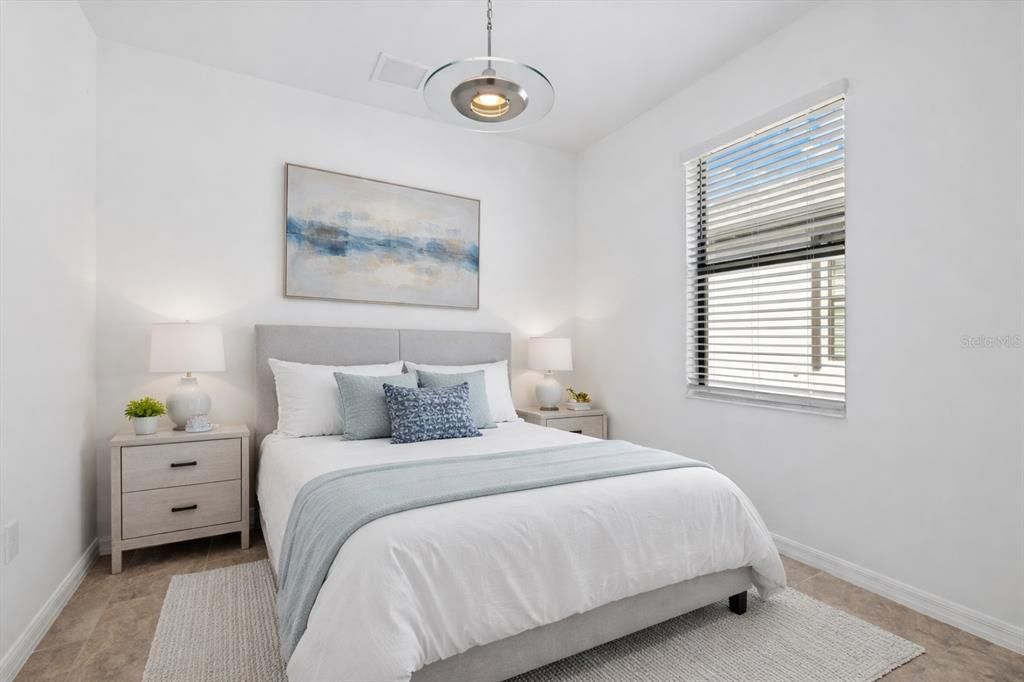 For Sale: $325,000 (4 beds, 3 baths, 2032 Square Feet)