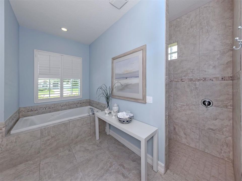 For Sale: $1,199,000 (3 beds, 3 baths, 3421 Square Feet)