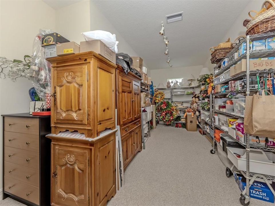 For Sale: $1,199,000 (3 beds, 3 baths, 3421 Square Feet)