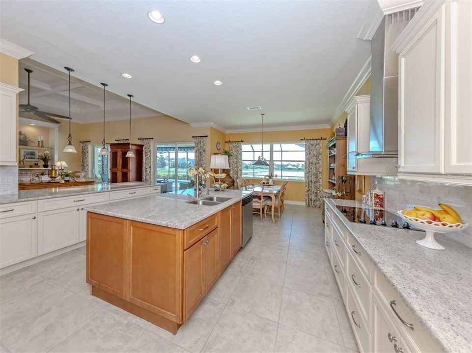 For Sale: $1,199,000 (3 beds, 3 baths, 3421 Square Feet)