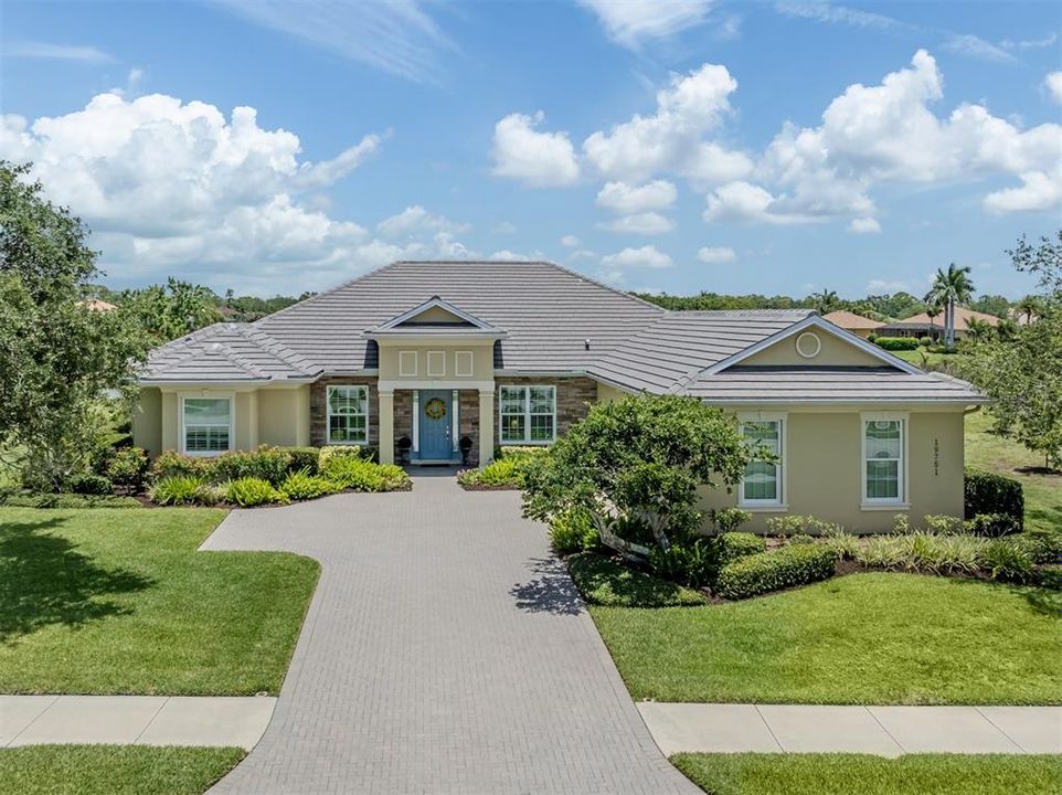 For Sale: $1,199,000 (3 beds, 3 baths, 3421 Square Feet)