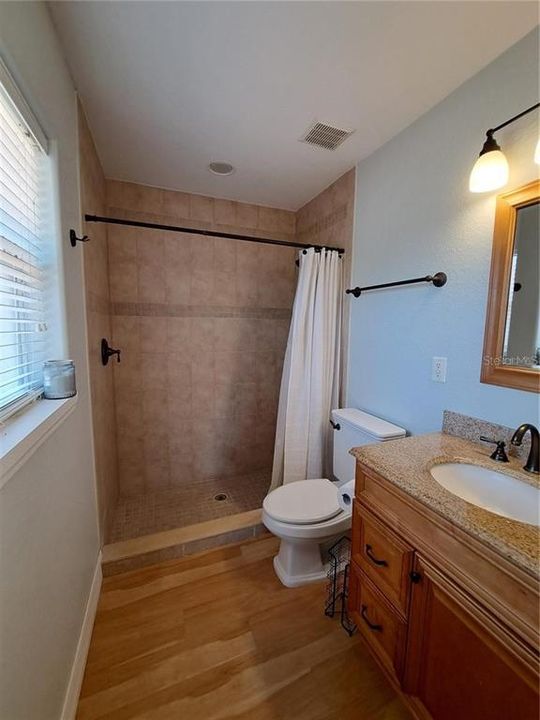 For Rent: $2,000 (2 beds, 2 baths, 1186 Square Feet)