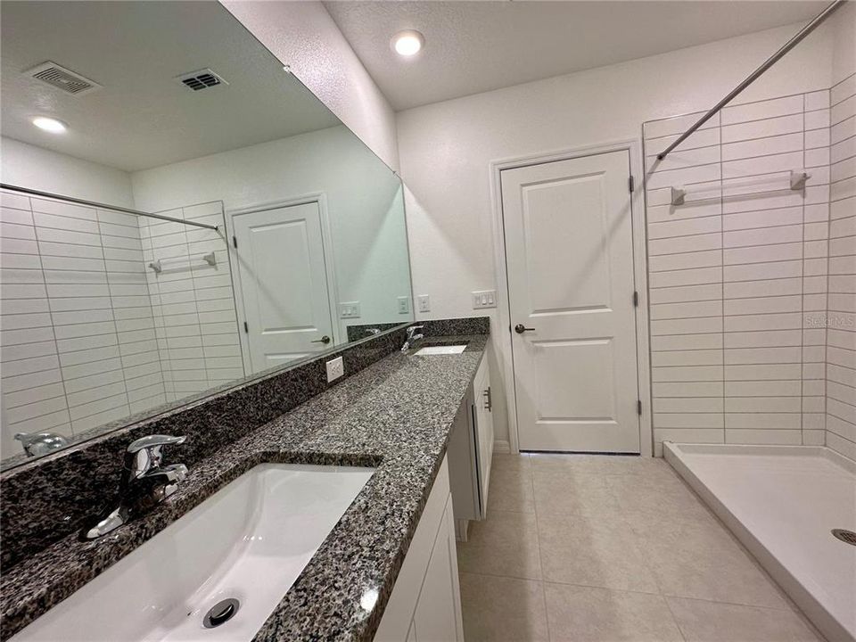 En Renta: $2,750 (5 camas, 2 baños, 2389 Pies cuadrados)