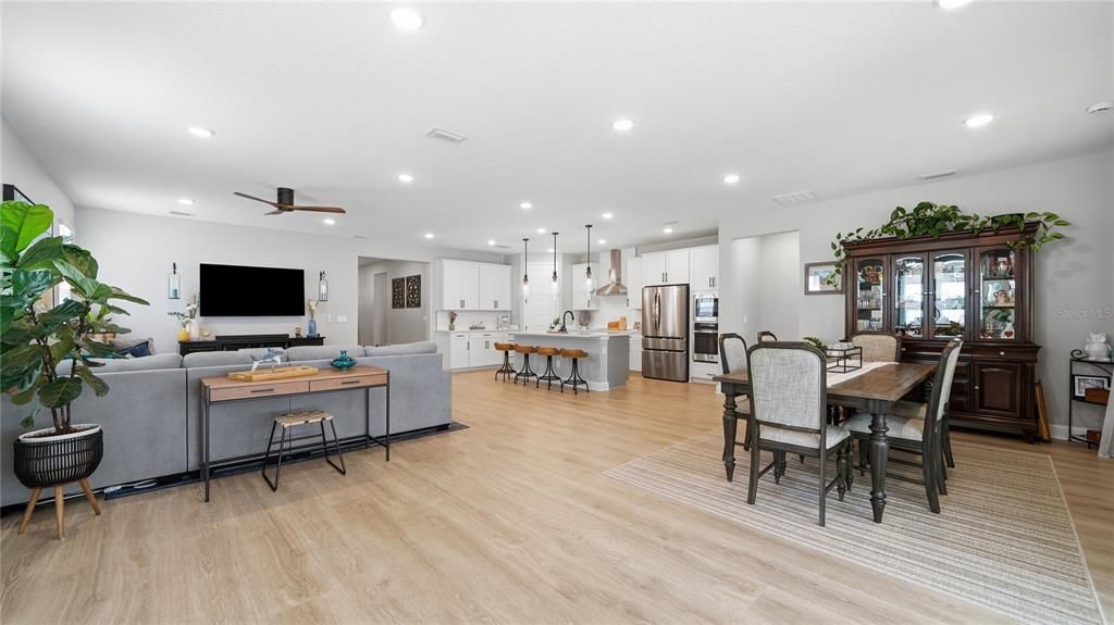 For Sale: $619,900 (3 beds, 2 baths, 2142 Square Feet)