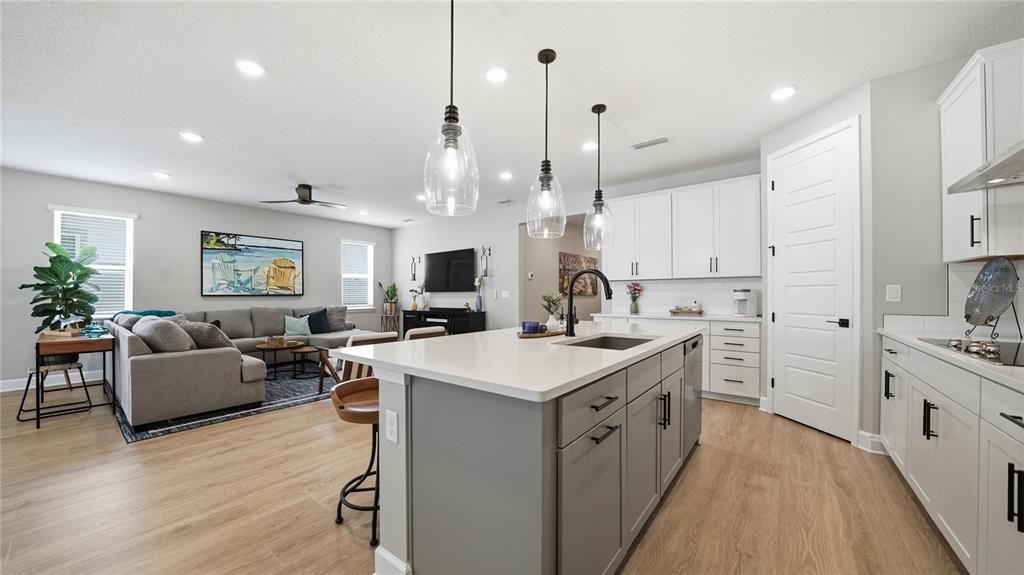 For Sale: $619,900 (3 beds, 2 baths, 2142 Square Feet)