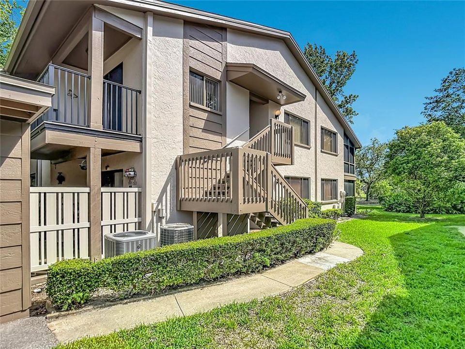 For Sale: $133,900 (2 beds, 2 baths, 1144 Square Feet)