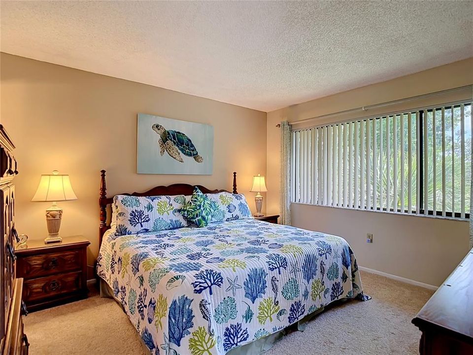 For Sale: $133,900 (2 beds, 2 baths, 1144 Square Feet)