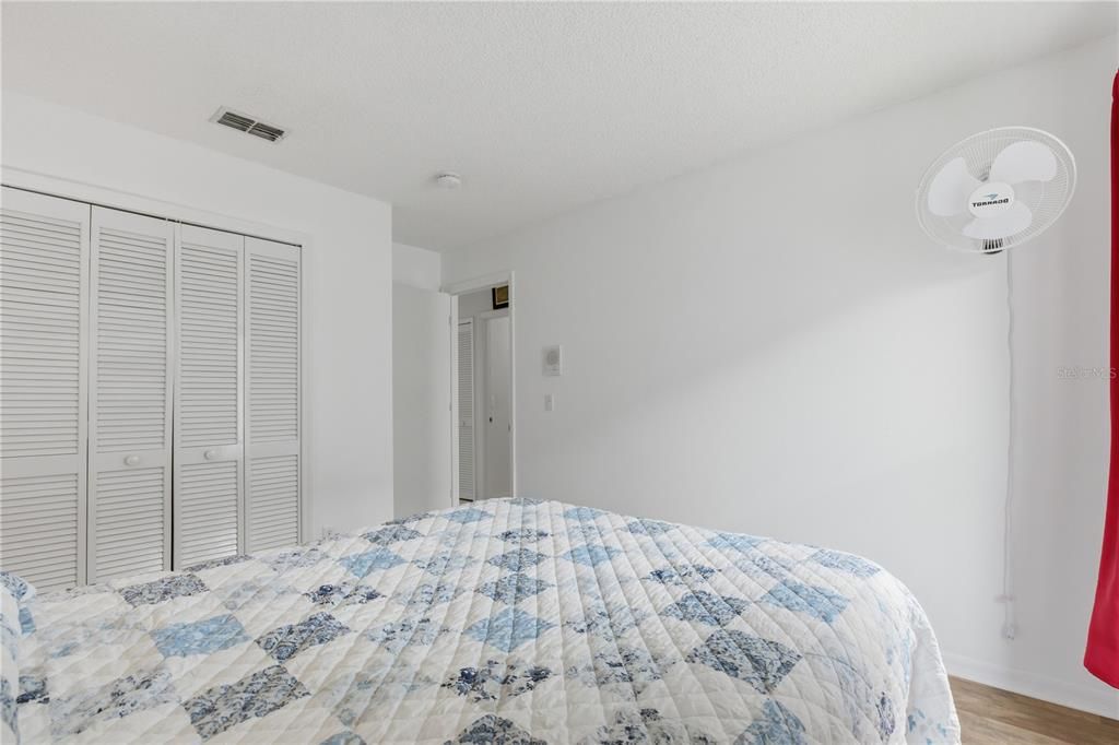 For Sale: $339,900 (3 beds, 2 baths, 1682 Square Feet)