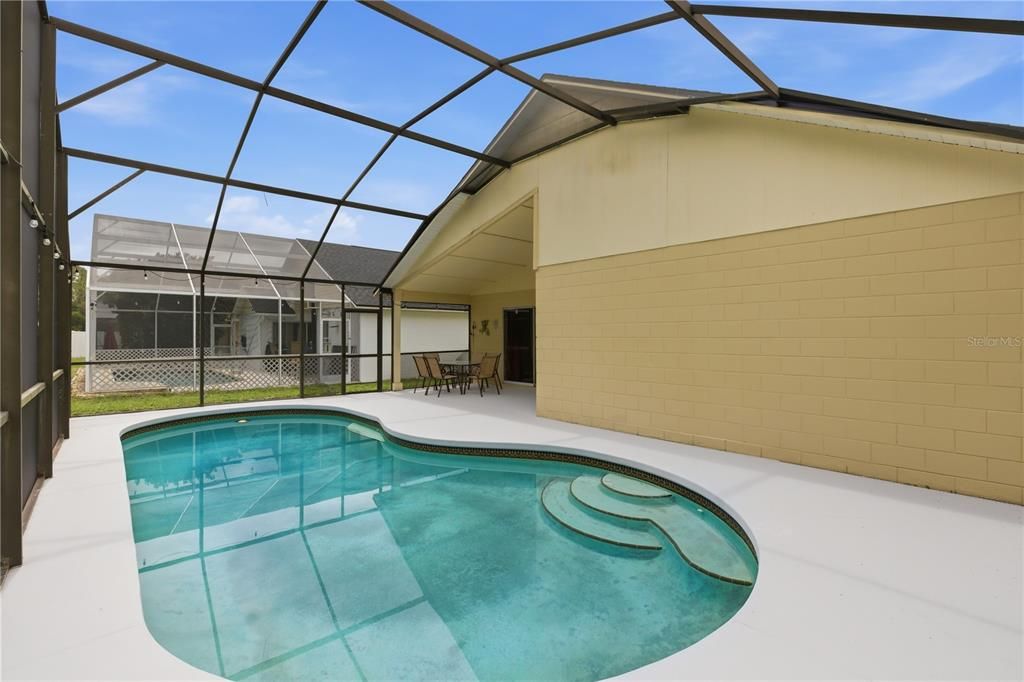 For Sale: $339,900 (3 beds, 2 baths, 1682 Square Feet)