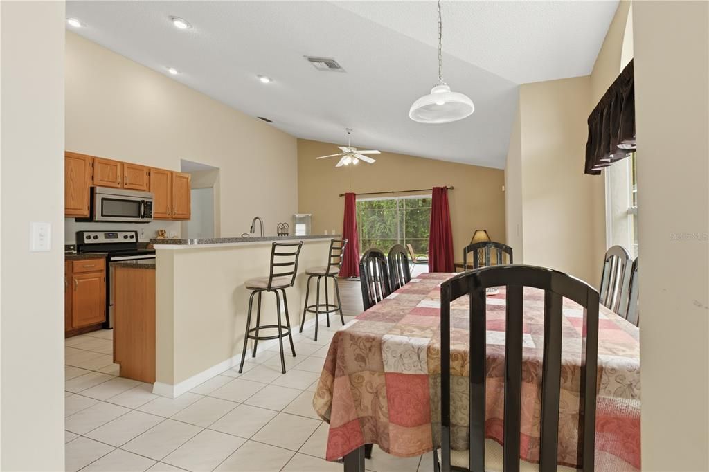 For Sale: $339,900 (3 beds, 2 baths, 1682 Square Feet)