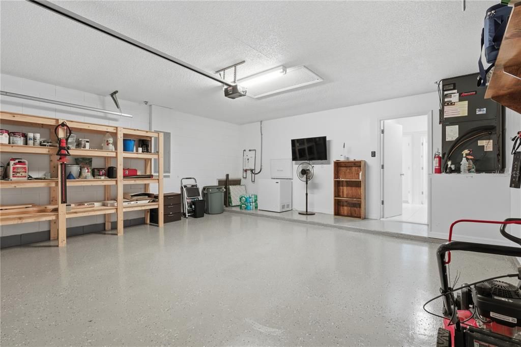 For Sale: $339,900 (3 beds, 2 baths, 1682 Square Feet)