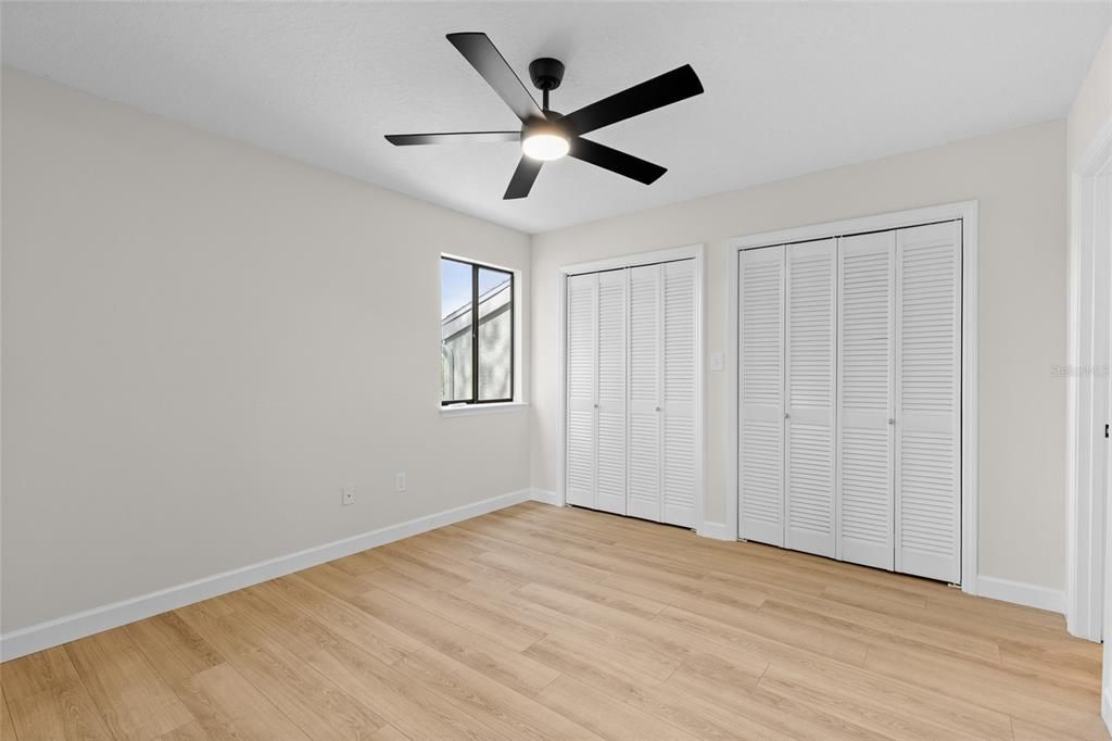 For Sale: $198,000 (2 beds, 2 baths, 1087 Square Feet)