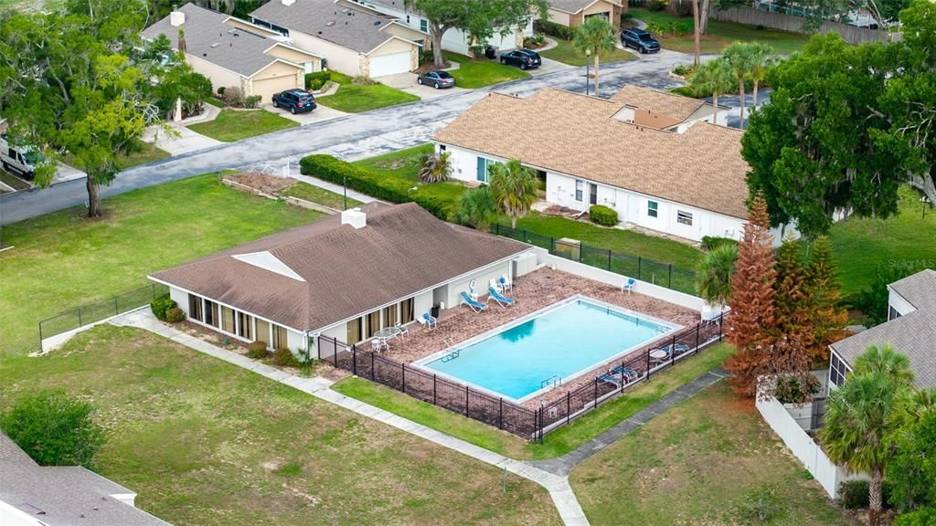 For Sale: $198,000 (2 beds, 2 baths, 1087 Square Feet)