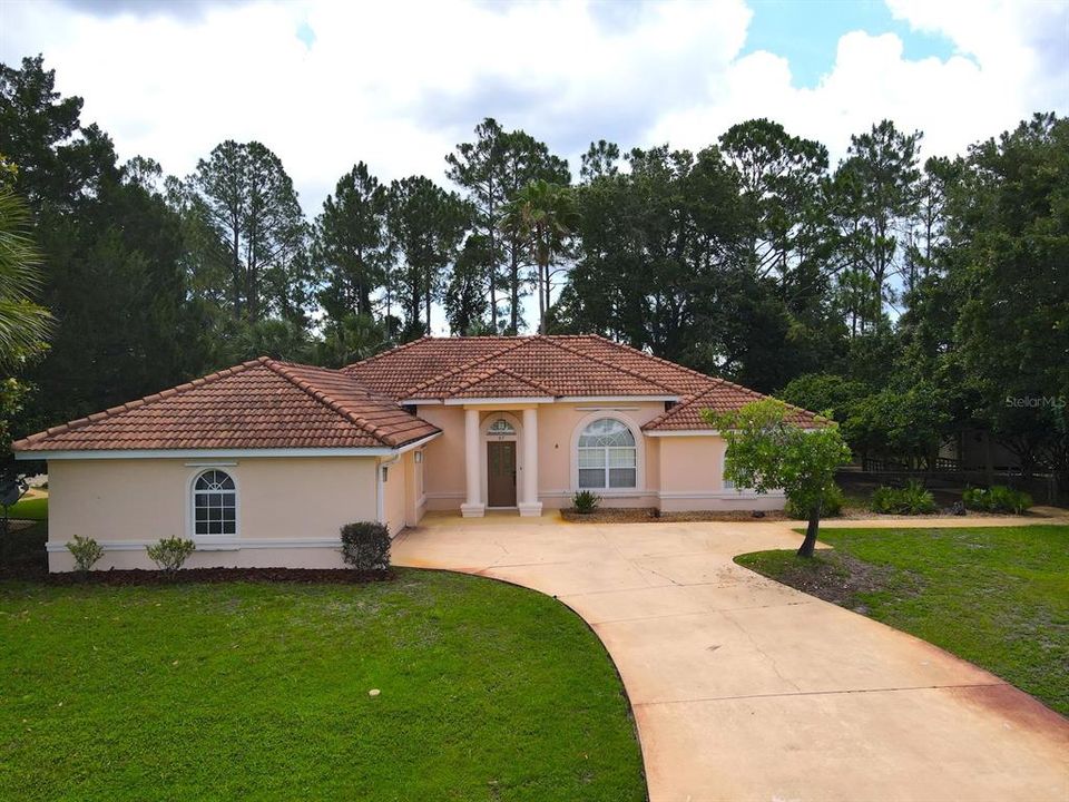 For Rent: $1,925 (3 beds, 2 baths, 2262 Square Feet)