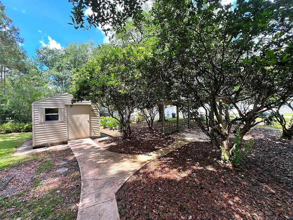 For Rent: $1,925 (3 beds, 2 baths, 2262 Square Feet)