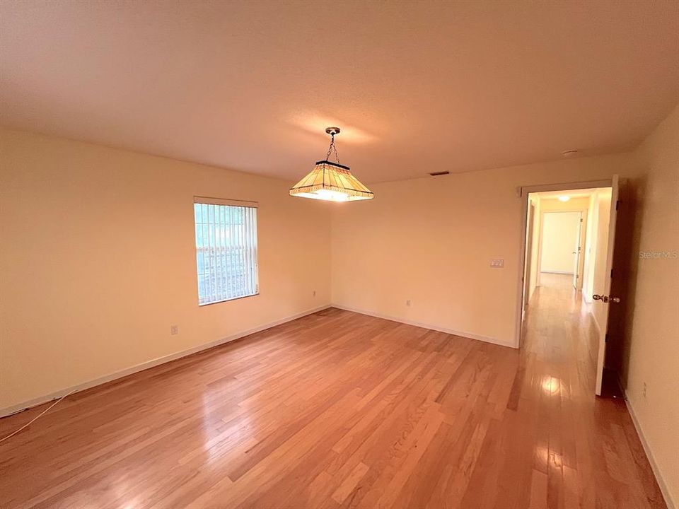 For Rent: $1,925 (3 beds, 2 baths, 2262 Square Feet)