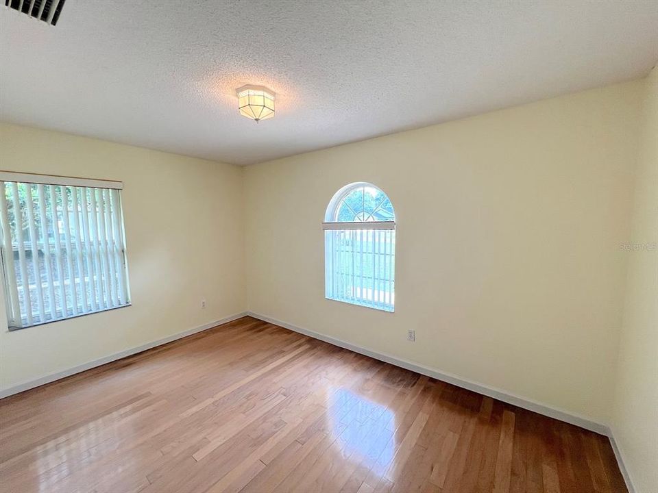 For Rent: $1,925 (3 beds, 2 baths, 2262 Square Feet)