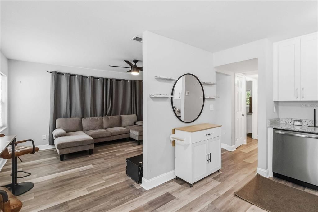 En Venta: $299,000 (2 camas, 1 baños, 1144 Pies cuadrados)