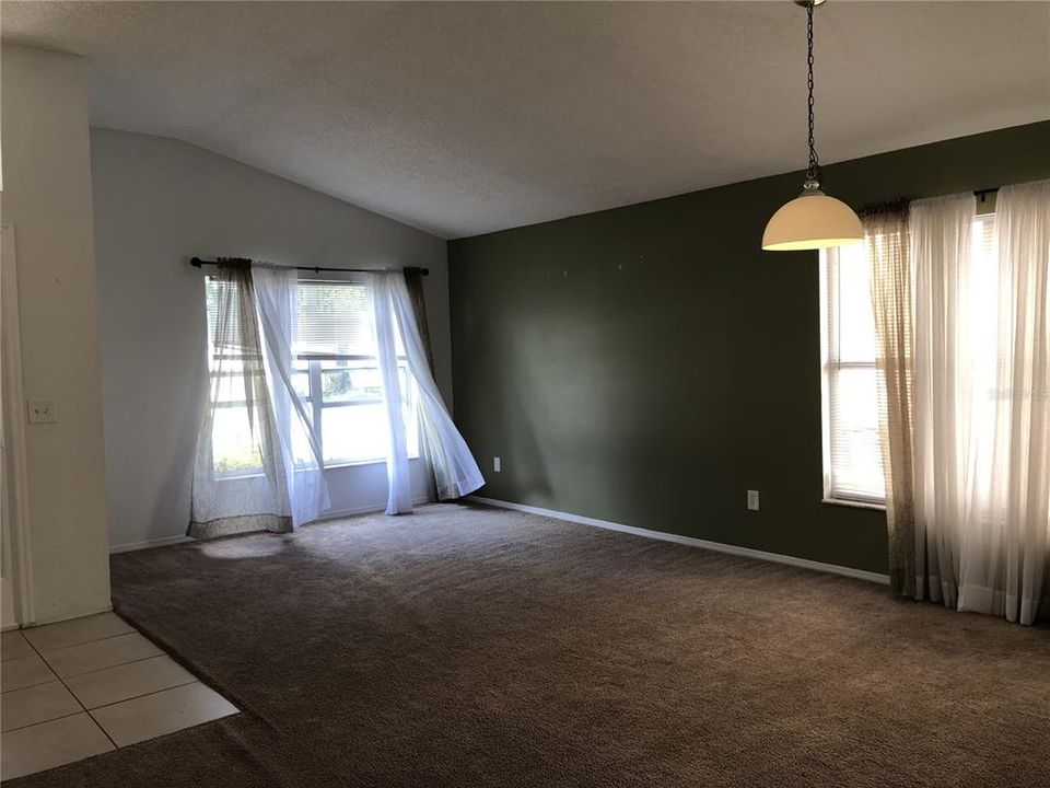 En Renta: $2,380 (3 camas, 2 baños, 1677 Pies cuadrados)