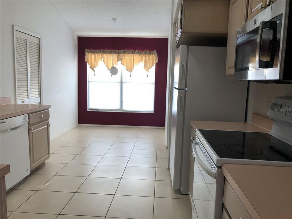 En Renta: $2,380 (3 camas, 2 baños, 1677 Pies cuadrados)