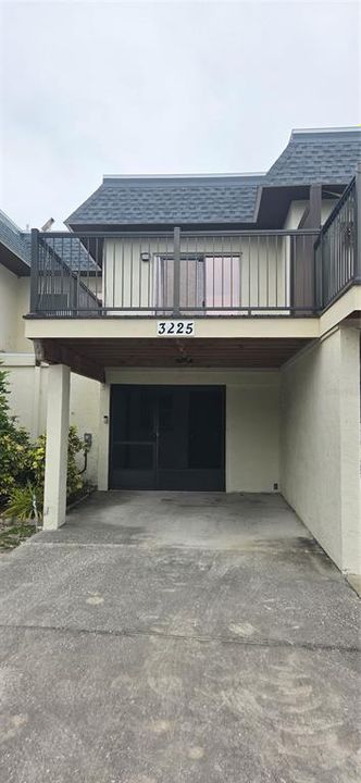 Active With Contract: $2,000 (3 beds, 2 baths, 1343 Square Feet)