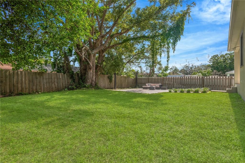 На продажу: $529,900 (3 спален, 2 ванн, 1872 Квадратных фут)