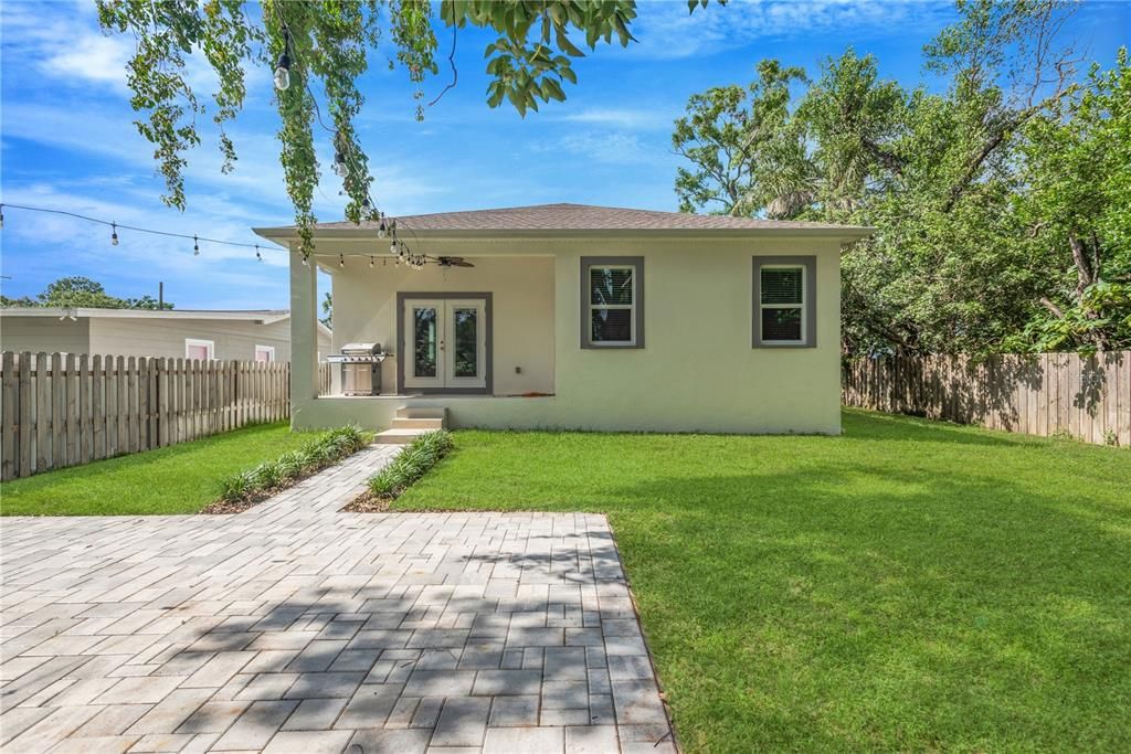 На продажу: $529,900 (3 спален, 2 ванн, 1872 Квадратных фут)