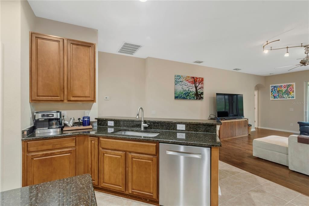 En Venta: $499,900 (5 camas, 3 baños, 2908 Pies cuadrados)